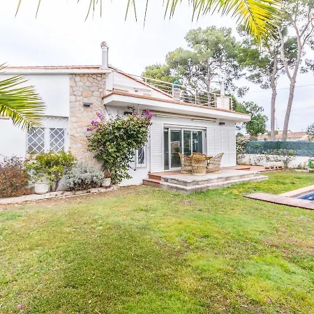 Lively Holiday In With Swimming Pool Vakantiehuis