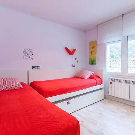 Vakantiehuis Lively Holiday In With Swimming Pool L' Escala